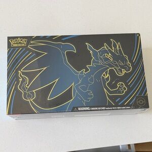Pokemon Mega Charizard X EX Ultra-Premium Collection
